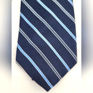 Brooks Brothers 346 Blue Navy Off-White Bias Stripes 100% Silk Necktie Italy